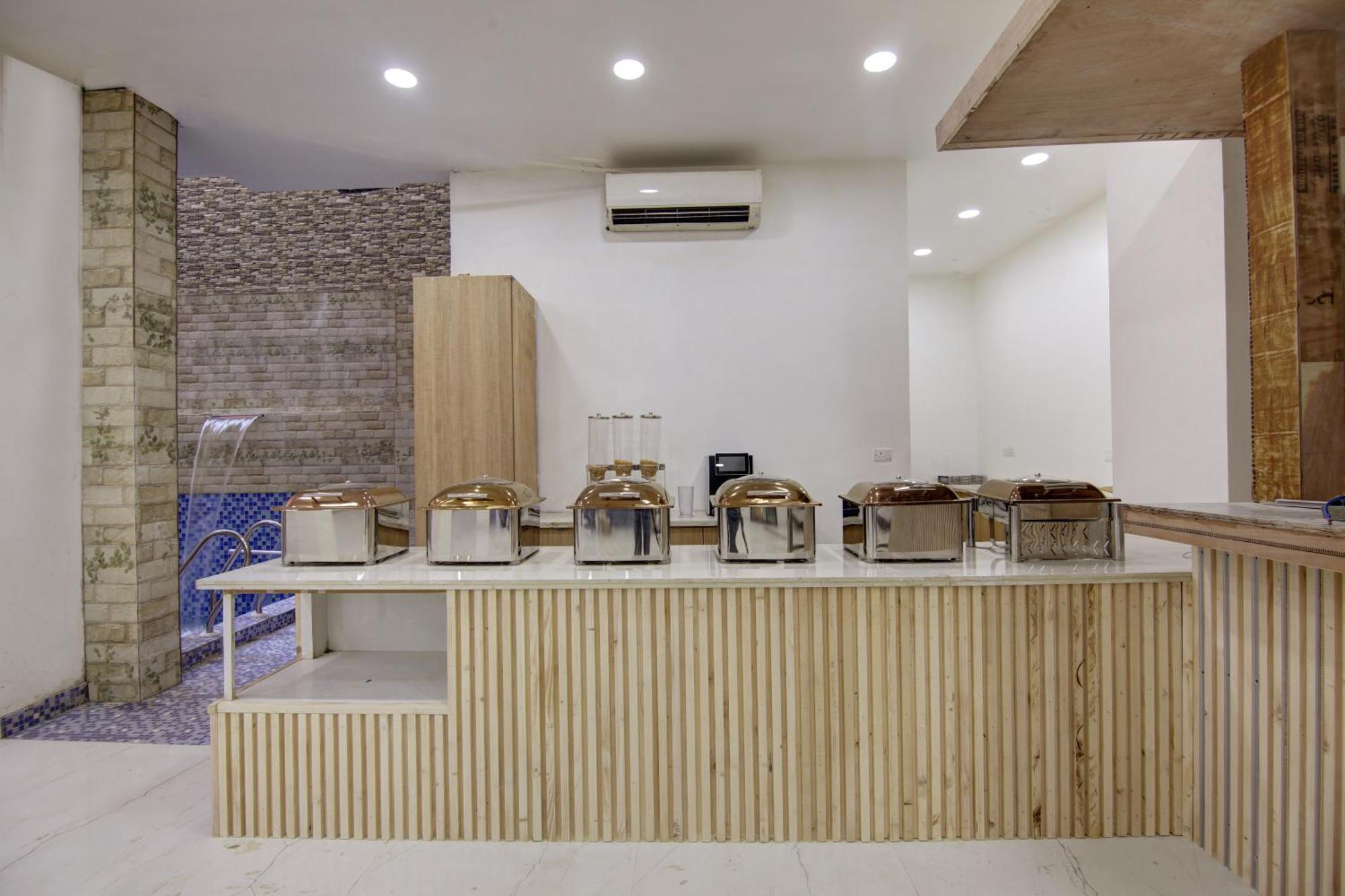 Anandam Club House Apart otel Gurgaon Dış mekan fotoğraf